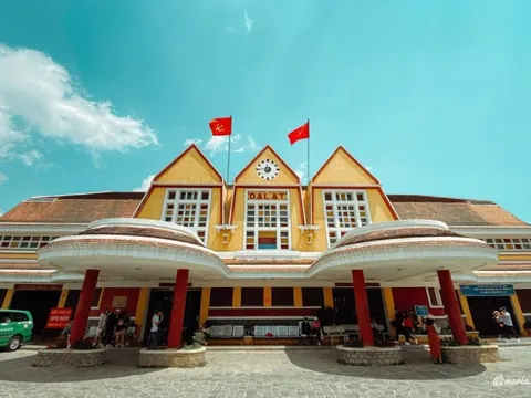 Cổ phiếu chưa đến 2.000 đồng, thua lỗ triền miên, DN nắm nhà ga xe lửa - điểm checkin nổi tiếng ở Đà Lạt tự nguyện xin huỷ tư cách đại chúng