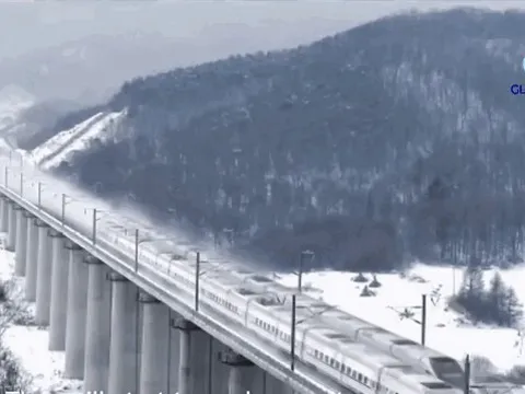 Dài 921 km, tốc độ lên tới 300km/h, Trung Quốc gây chấn động với phương tiện ‘lướt tốc độ cao’, ‘đi xuyên’ băng tuyết ở nhiệt độ -40 độ C đầu tiên trên thế giới