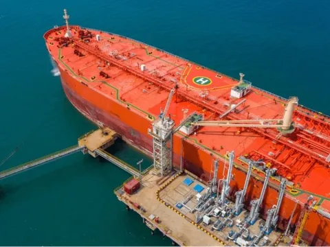 Dù báo lãi giảm gần 70% so với cùng kỳ, cổ phiếu một DN họ dầu khí vẫn tăng lên mức đỉnh lịch sử trong phiên VN-Index giảm hơn 13 điểm