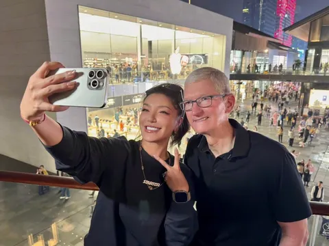Doanh số iPhone 15 chớm lao dốc, CEO Apple lập tức sang Trung Quốc xem tình hình