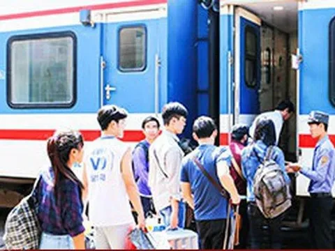 Hơn 9.000 vé tàu hoả Tết Giáp Thìn được đăng ký mua sau một ngày mở bán