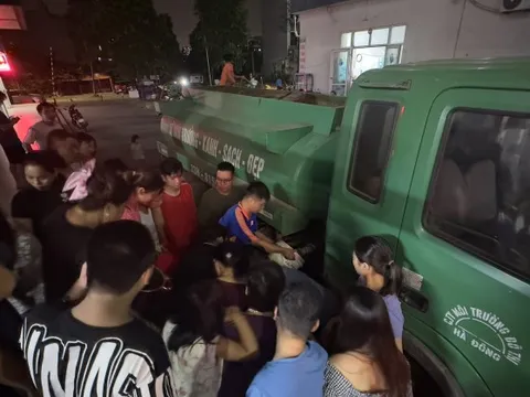 Muôn kiểu xoay xở với mất nước triền miên ở Khu đô thị Thanh Hà