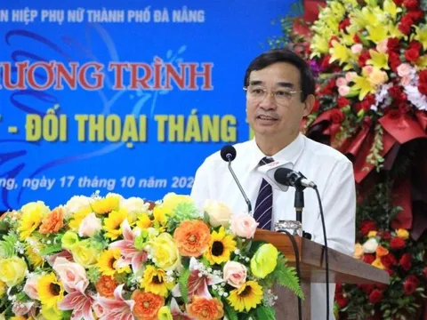Chủ tịch UBND TP Đà Nẵng đối thoại với hội viên Hội LHPN nhân ngày 20/10