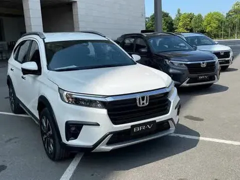 Biến động lớn tháng 9: BR-V, Vios và bộ 3 Hyundai bán chạy vượt bậc, Corolla Cross có “cú trượt dài”