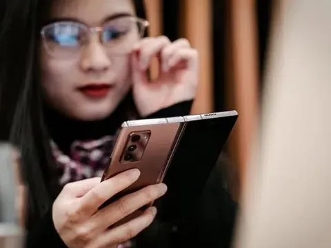 Người Việt chi hơn 1,15 nghìn tỷ mua điện thoại trên TMĐT: Shopee, Lazada, Tiki phả hơi nóng vào Thế Giới Di Động, FPT Shop