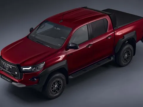Toyota Hilux có bản thể thao mới: Nâng cấp phuộc, phanh, dễ cạnh tranh Ranger Raptor