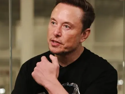 ‘Tôi xin lỗi’: Elon Musk buồn bã khi lợi nhuận của Tesla giảm 44%