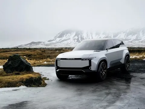 Toyota Land Cruiser bản EV xịn xò thế này liệu các ‘chủ tịch’ có sẵn sàng xuống tiền?