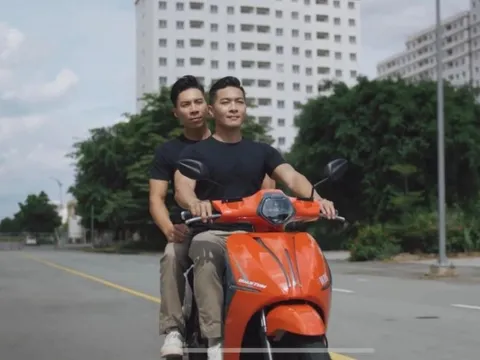 Dat Bike tung video quảng bá xe máy mới, diễn viên không đội mũ bảo hiểm