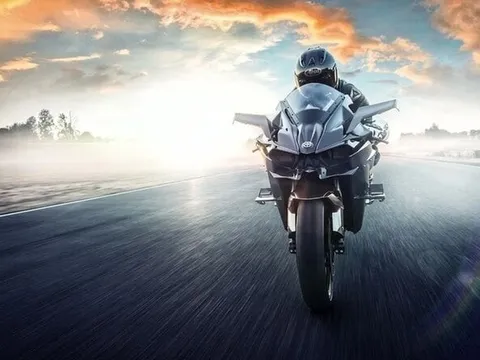 Những kỹ năng lái mô tô phân khối lớn an toàn cần biết