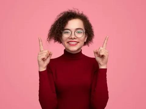 BCTC ngày 22/10 dưới góc nhìn các ngành: Hầu hết DN thép lỗ, lợi nhuận nhiều ngân hàng giảm mạnh, BĐS trái chiều