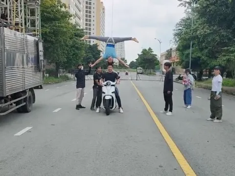 Clip chồng đầu trên xe máy đã "biến mất" trên trang Youtube của hãng xe