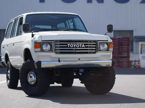 Chiếc Toyota Land Cruiser này dành cho những ai thích xe đời cũ nhưng sợ ồn ào và tốn xăng