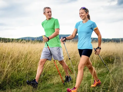 Nghiên cứu trên gần 400.000 người: Dự đoán nguy cơ tử vong sớm qua cách đi bộ