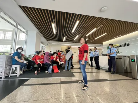 Manulife Việt Nam hứa gặp trực tiếp khách hàng khiếu nại vào tuần tới