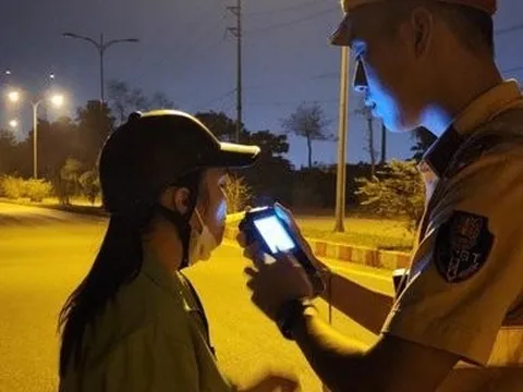 Sau bữa tiệc sinh nhật, 4 người phụ nữ vi phạm nồng độ cồn