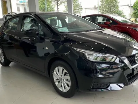 Nissan Almera giảm giá 100 triệu tại đại lý: Bản tiêu chuẩn rẻ ngang Morning, i10, chạy đua giá với Vios, City