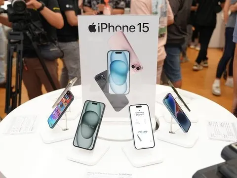 Giá iPhone 15 giảm nhẹ sau một tháng mở bán
