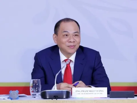 Cách đây ít tháng ông Phạm Nhật Vượng đã khẳng định “Giá VIC rất thấp so với giá trị thực, anh chỉ mất khi anh bán"