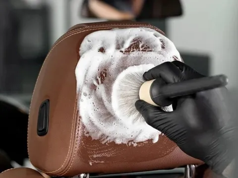 Mẹo đơn giản vệ sinh ghế da ô tô ngay tại nhà