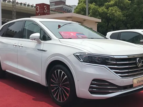 Đại lý nhận cọc VW Viloran tại Việt Nam: Ra mắt cuối năm, cạnh tranh Custin, Carnival