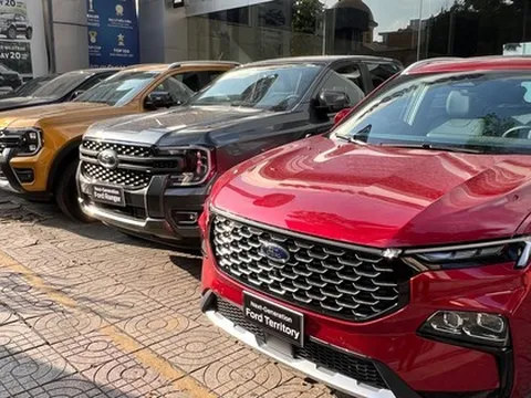 Ô tô đa dụng gầm cao được ưa chuộng
