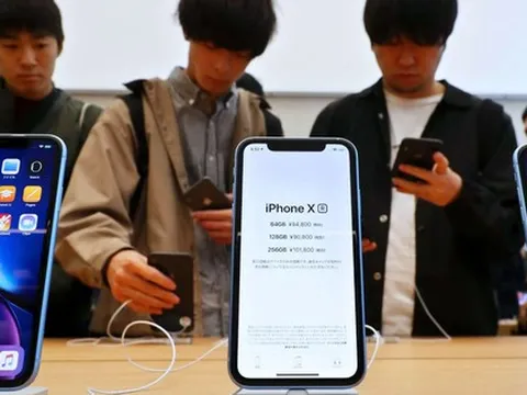 Cách chọn điện thoại "không giống ai" của người Nhật Bản: Chẳng hứng thú gì với iPhone 15, chỉ mua đúng loại này