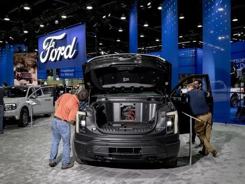 Cơn đau đầu của Ford: Làm xe điện lỗ, mảng xe xăng cũng chịu chi phí quá lớn