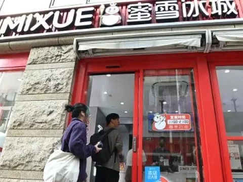 Gây tranh cãi tại Việt Nam, Mixue tăng tốc thâm nhập vào một thị trường khó nhằn nơi chuỗi Starbucks có 1.800 cửa hàng - Quán cà phê mọc như nấm với giá cực rẻ