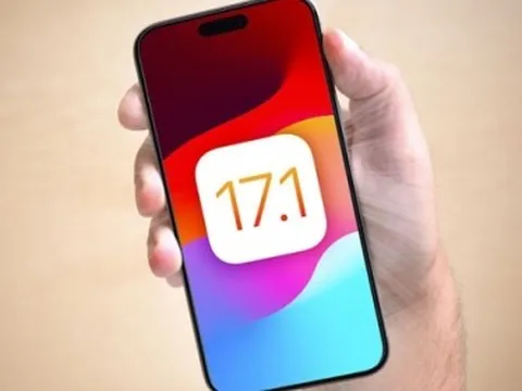 iOS 17.1 khiến điện thoại tụt pin khủng khiếp chưa từng có khiến người dùng iPhone bức xúc