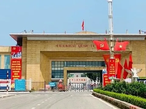 Quảng Ninh: Khách du lịch được phép lái xe ô tô qua Cửa khẩu Móng Cái