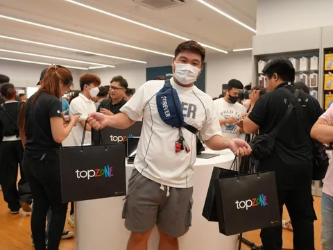 Thế Giới Di Động bán 18.000 chiếc iPhone 15 trong tháng 9, thu 600 tỷ đồng