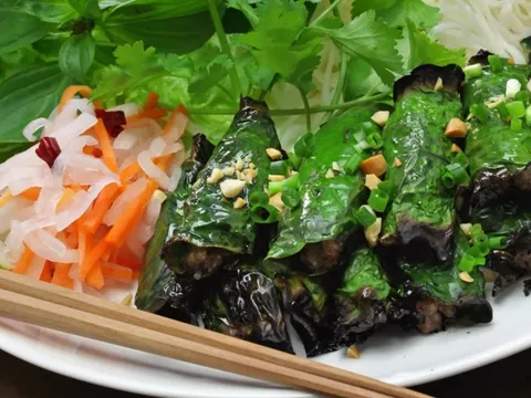 Báo Úc khen bò nướng lá lốt của Việt Nam ‘ngon nhất hành tinh’