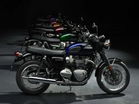 Cận cảnh Triumph Bonneville Stealth Editions vừa ra mắt