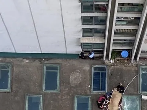 Hà Nội: Nữ sinh lớp 7 rơi từ tầng cao chung cư tử vong