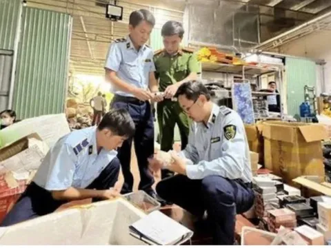 Gia Lai: Bắt quả tang cơ sở kinh doanh hàng giả nhãn hiệu nổi tiếng
