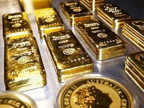 Giá vàng bất ngờ giảm mạnh