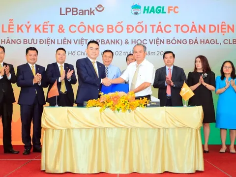 Bắt tay bầu Thụy, bầu Đức đổi tên đội bóng thành CLB Bóng đá LPBank – Hoàng Anh Gia Lai