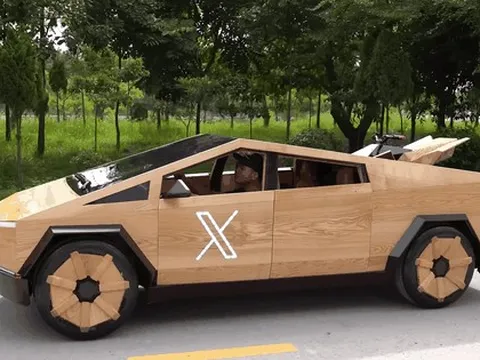 Bản sao xe bán tải Tesla qua tay thợ điêu khắc Việt