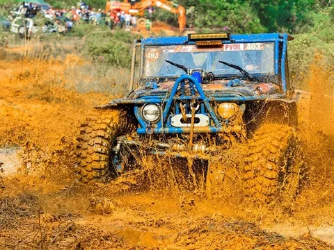 Clip những pha "lội bùn" ấn tượng tại Giải đua ô tô địa hình Việt Nam 2023