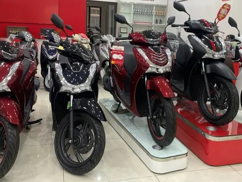 Giá xe máy lao dốc kỷ lục: Honda Vision chỉ còn 31 triệu đồng, SH, Air Blade, Winner X cùng… bán dưới giá đề xuất