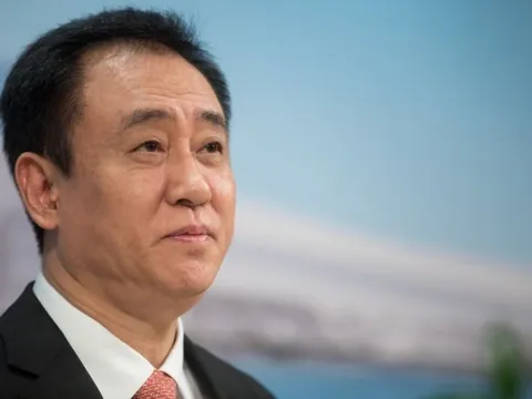 Từ người từng giàu nhất Trung Quốc, Chủ tịch Evergrande nhận "cái kết đắng": Bây giờ không còn là tỷ phú, thậm chí còn có nguy cơ “trắng tay” vào cuối tháng này