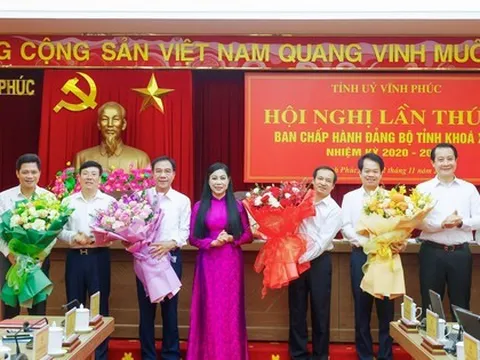 Công bố quyết định của Ban Bí thư về công tác cán bộ tại 2 tỉnh