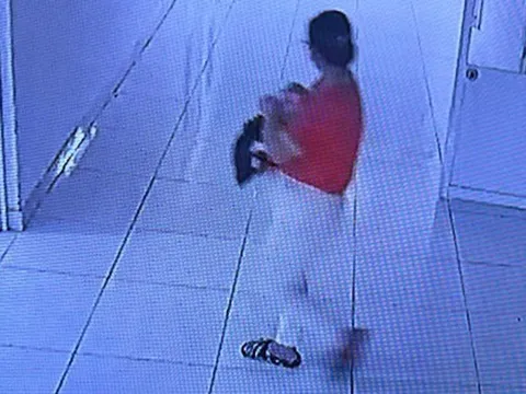 CLIP: Trẻ sơ sinh nghi bị bắt cóc ở Bệnh viện Đa khoa Bình Dương