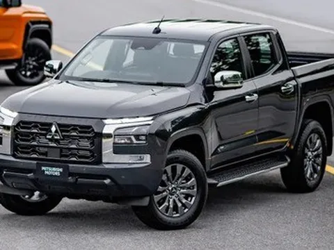 Mitsubishi Triton 2024 sắp có động cơ mới tiết kiệm xăng, có thể cắm sạc và chạy giống xe điện