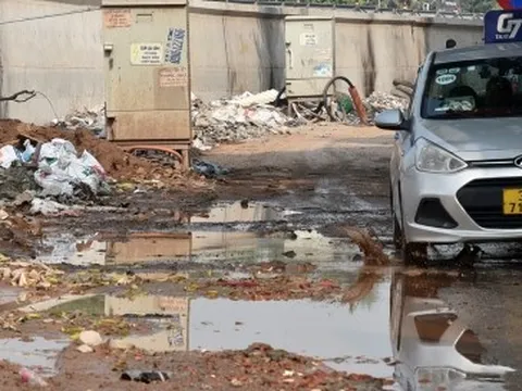 Dự án mở rộng đường Âu Cơ- Nghi Tàm: Dân khốn khổ nạn rác thải, ô nhiễm khí bụi