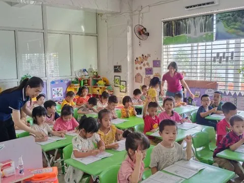 Vụ 281 giáo viên bị truy thu hơn 10 tỉ đồng: Bỗng dưng thành con nợ