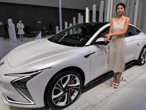 Cứ 2 sales ô tô "lướt" ở Trung Quốc thì hiện 1 buồn và 1 vui, hỏi ra mới biết lý do tại sao
