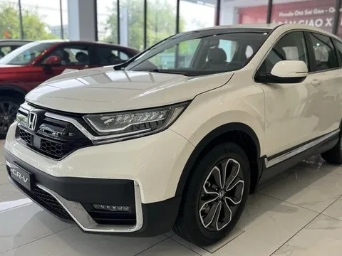 Honda CR-V 2023 giảm giá 165 triệu dọn kho bán đời mới: Bản 'full option' rẻ hơn CX-5