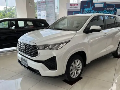 Nhiều mẫu ô tô mới bất ngờ ra mắt cuối năm